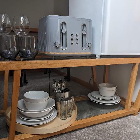 *Large Unique Retro Private Attic & Bathroom* Brighton ภายนอก รูปภาพ